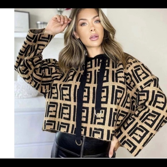 Blu Trends Sweaters - Tan & Black Cropped Sweater w/Hood